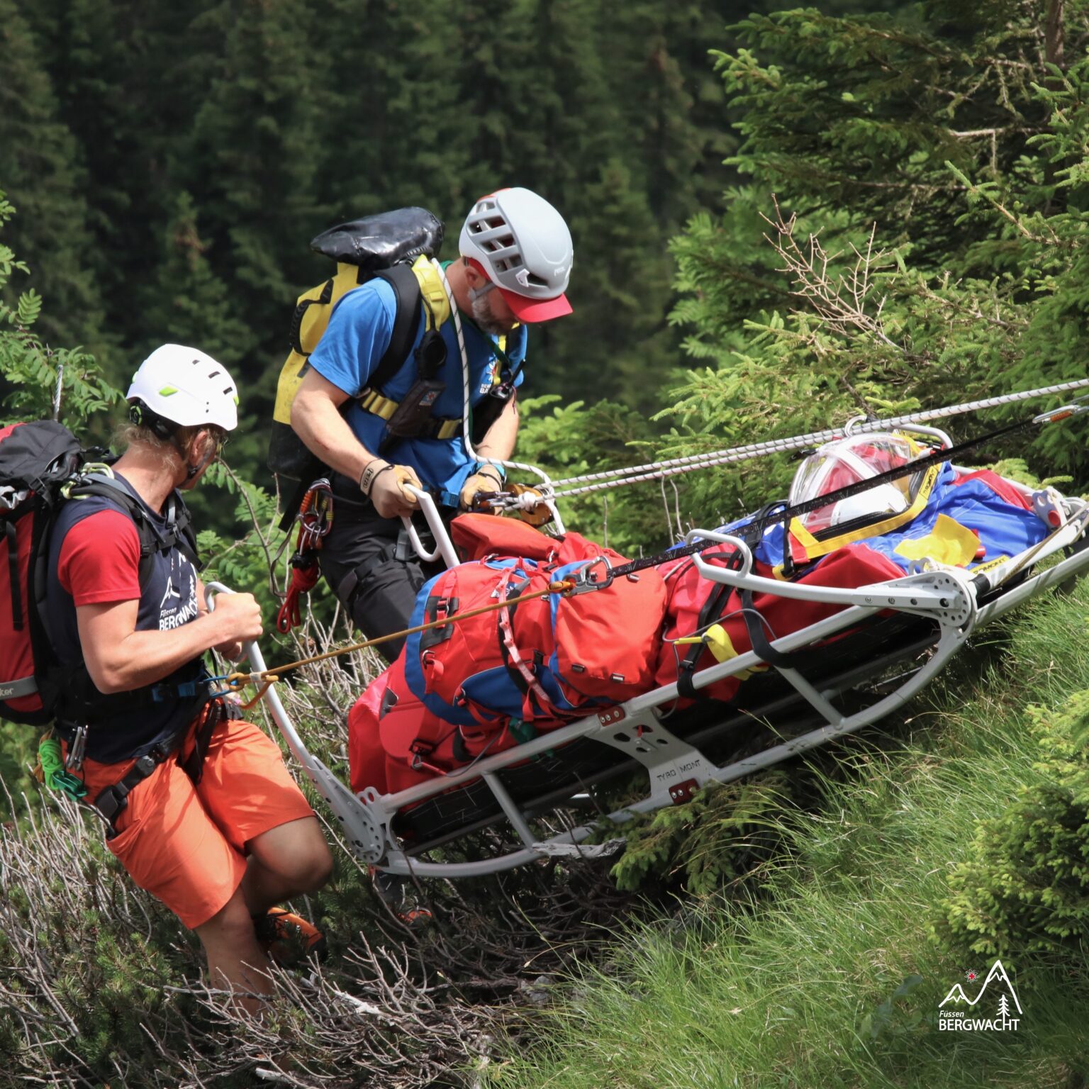 Üben ohne „Grenzen“ – Gemeinsame Ausbildung der Bergwachten Steingaden und Füssen